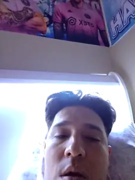 Snapshot of HoofedCylinder chatting on 03.20.26 HoofedCylinder online show from 03.20.26