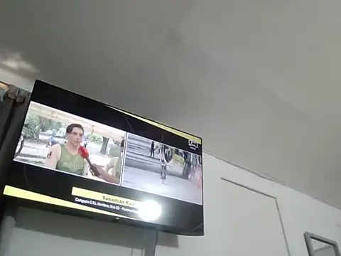 Snapshot of bigdick211292 chatting on 03.19.26 bigdick211292 online show from 03.19.26