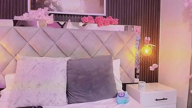 Snapshot of Sara_Channel01 chatting on 03.11.26 Sara Channel01 online show from 03.11.26