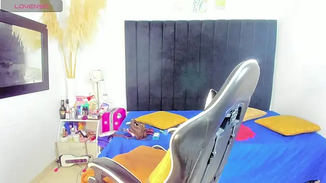 karen adamss online show from 04.08.26