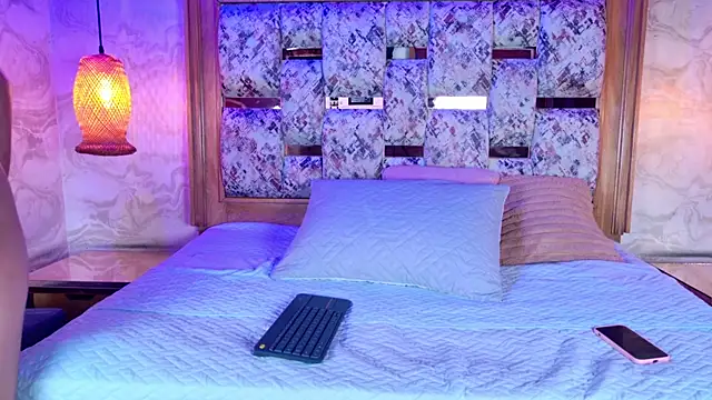 Snapshot of emily_greco chatting on 01.08.26 emily greco online show from 01.08.26