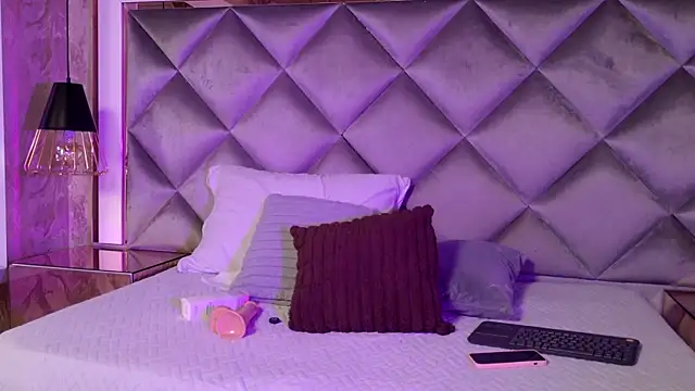 Snapshot of emily_greco chatting on 01.13.26 emily greco online show from 01.13.26