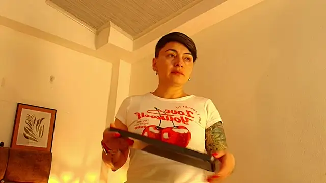 kat paradise online show from 04.08.26