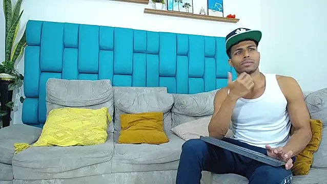 Interracial Snow Bunny online show from 03.31.26