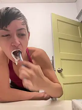 FaiiryArii online show from 04.14.26