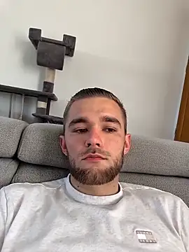 Benjamiinlt online show from 04.09.26