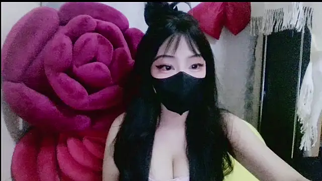 Snapshot of Girl-wets chatting on 02.04.26 Girl-wets online show from 02.04.26