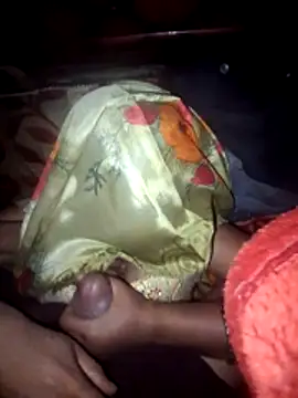 Snapshot of Couples9090 chatting on 02.19.26 Couples9090 online show from 02.19.26