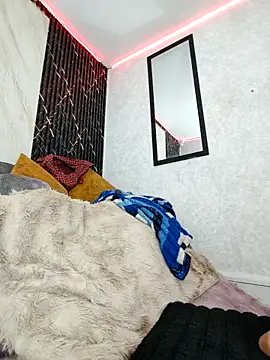 Snapshot of Isis_Hot__ chatting on 02.28.26 Isis Hot online show from 02.28.26