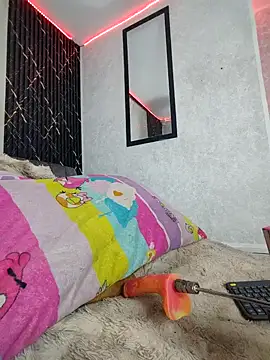 Snapshot of Isis_Hot__ chatting on 03.28.26 Isis Hot online show from 03.28.26