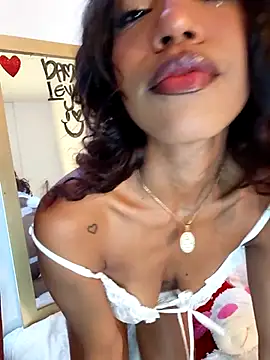 DAMMLEYLA online show from 03.12.26