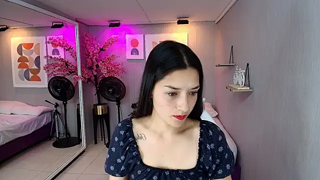 Snapshot of Sol_rousse chatting on 01.07.26 Sol rousse online show from 01.07.26