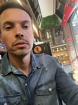 Snapshot of Naldopaugrand chatting on 02.05.26 Naldopaugrand online show from 02.05.26