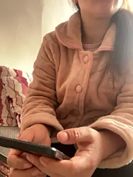 Snapshot of Faded_pink chatting on 01.14.26 Faded pink online show from 01.14.26