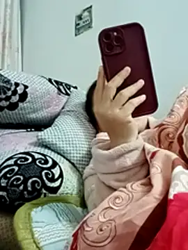 Snapshot of Faded_pink chatting on 01.14.26 Faded pink online show from 01.14.26