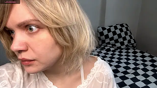 Snapshot of MelliSifuentes chatting on 01.10.26 MelliSifuentes online show from 01.10.26