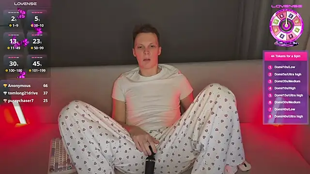 Snapshot of TeddyandMila chatting on 01.14.26 TeddyandMila online show from 01.14.26