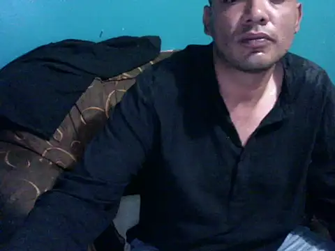 Snapshot of latinomoreno95 chatting on 05.16.26 latinomoreno95 online show from 05.16.26
