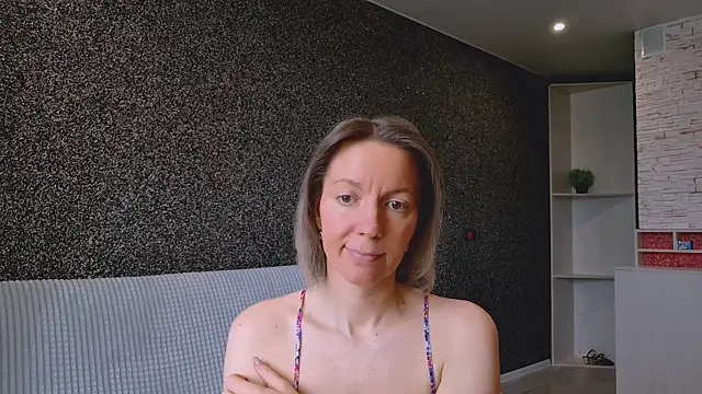 Snapshot of Amanda_Luxe chatting on 05.02.26 Amanda Luxe online show from 05.02.26