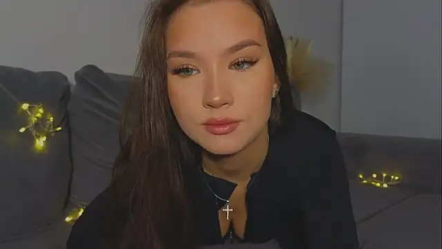 EmiDroll online show from 02.21.26