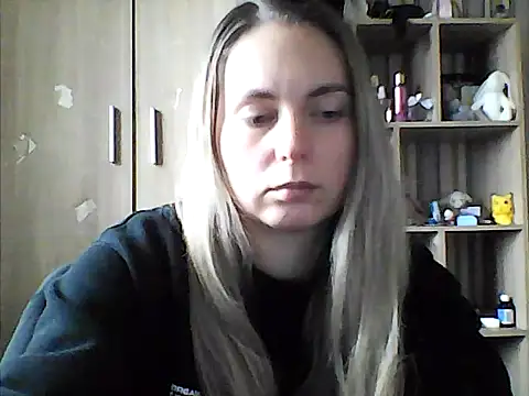 Snapshot of VikiLove765 chatting on 01.11.26 VikiLove765 online show from 01.11.26