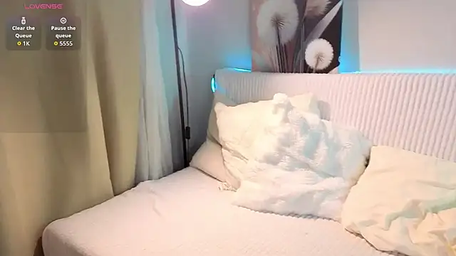 SmolCutie online show from 03.12.26