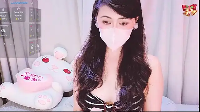 Snapshot of 1-Emma-1 chatting on 05.17.26 1-Emma-1 online show from 05.17.26