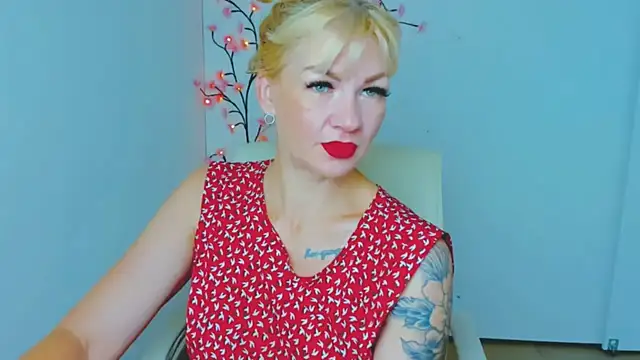 Snapshot of Madonna_Fire chatting on 06.28.26 Madonna Fire online show from 06.28.26