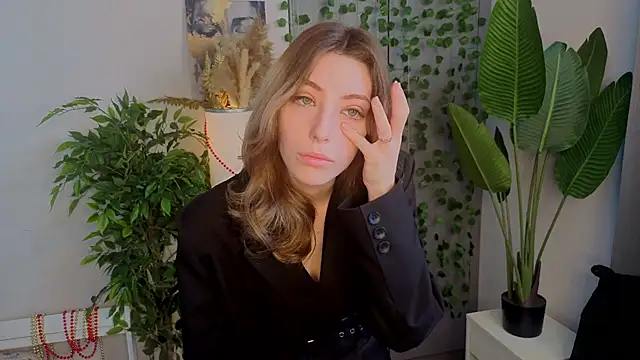 BrianneMallory online show from 02.05.26