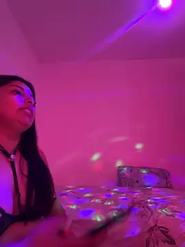 Snapshot of luna019971 chatting on 04.09.26 luna019971 online show from 04.09.26