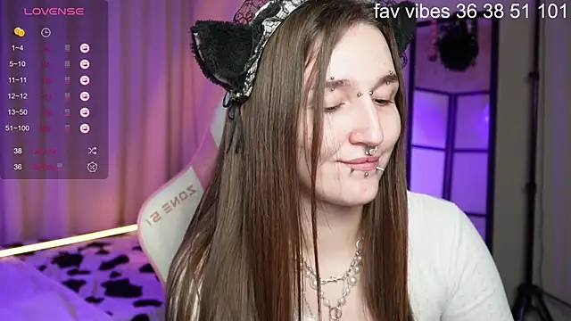 Snapshot of Alice_Goth chatting on 05.27.26 Alice Goth online show from 05.27.26