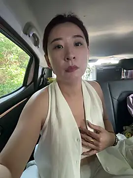 Snapshot of Jingjingxiang-520 chatting on 06.14.26 Jingjingxiang-520 online show from 06.14.26