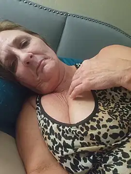 Snapshot of HotAzMilf chatting on 02.03.26 HotAzMilf online show from 02.03.26