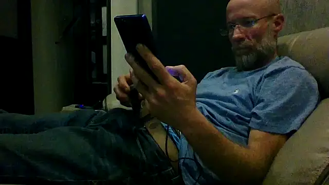 Snapshot of tittycum3636 chatting on 02.14.26 tittycum3636 online show from 02.14.26
