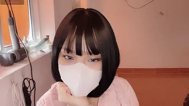 Snapshot of Tieu-May chatting on 02.04.26 Tieu-May online show from 02.04.26