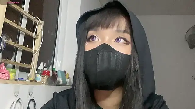 Snapshot of Tieu-May chatting on 02.14.26 Tieu-May online show from 02.14.26