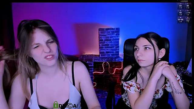 Snapshot of sweetie_chloe_ chatting on 01.11.26 sweetie chloe online show from 01.11.26