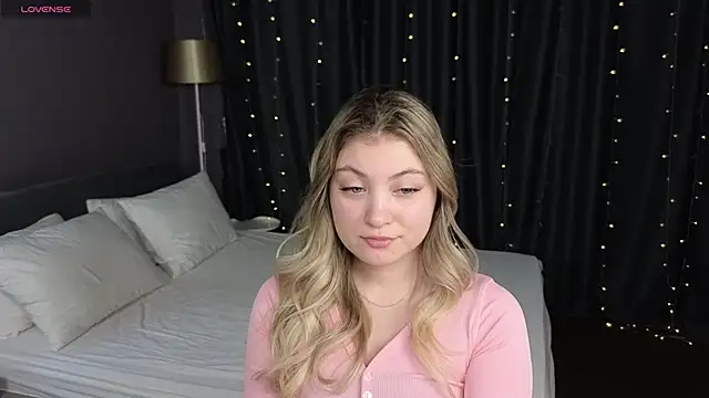 Snapshot of Angel__Grace chatting on 02.01.26 Angel Grace online show from 02.01.26