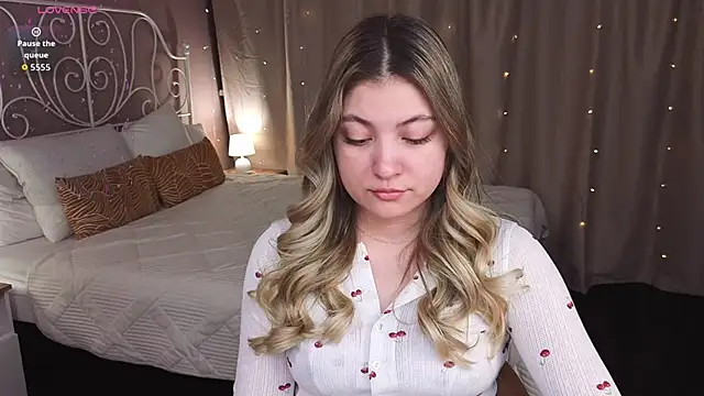 Snapshot of Angel__Grace chatting on 02.25.26 Angel Grace online show from 02.25.26