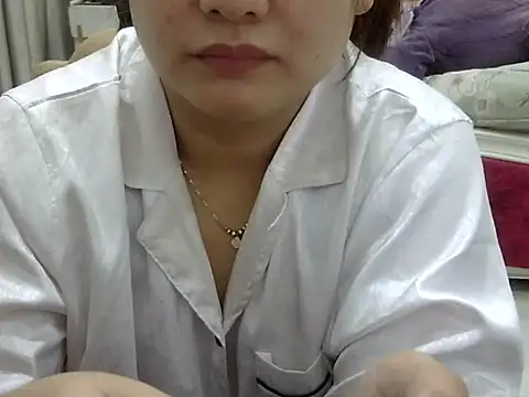 Sarah no land online show from 04.19.26