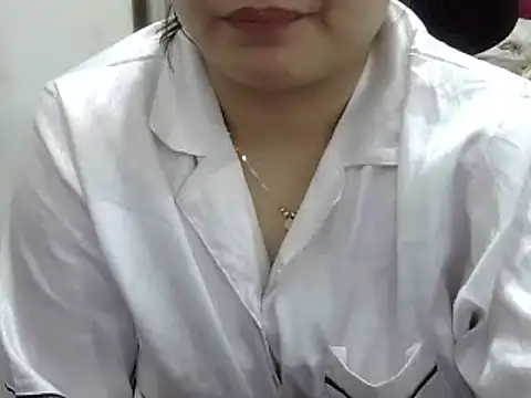 Snapshot of Sarah_no_land chatting on 05.08.26 Sarah no land online show from 05.08.26