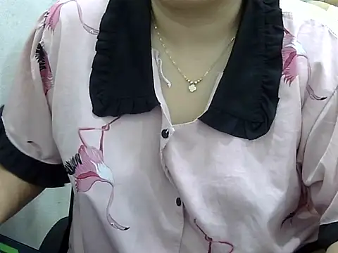 Snapshot of Sarah_no_land chatting on 05.22.26 Sarah no land online show from 05.22.26