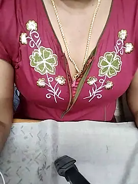 Snapshot of tamil-monisha chatting on 02.10.26 tamil-monisha online show from 02.10.26