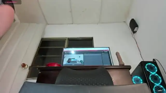 Snapshot of nickytabitch chatting on 06.16.26 nickytabitch online show from 06.16.26