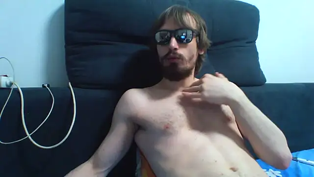 Snapshot of KaelNox chatting on 07.19.26 KaelNox online show from 07.19.26