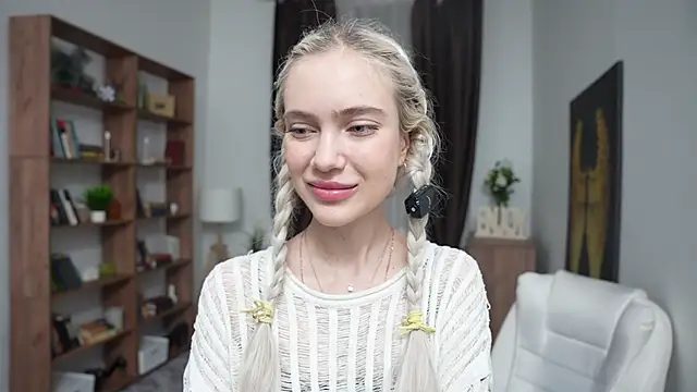 KristalCrowner online show from 03.28.26