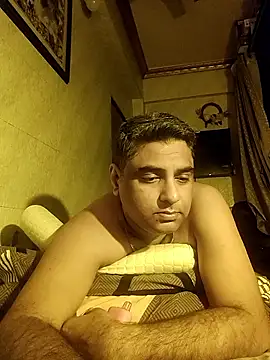 Snapshot of hardnhornybull chatting on 01.11.26 hardnhornybull online show from 01.11.26