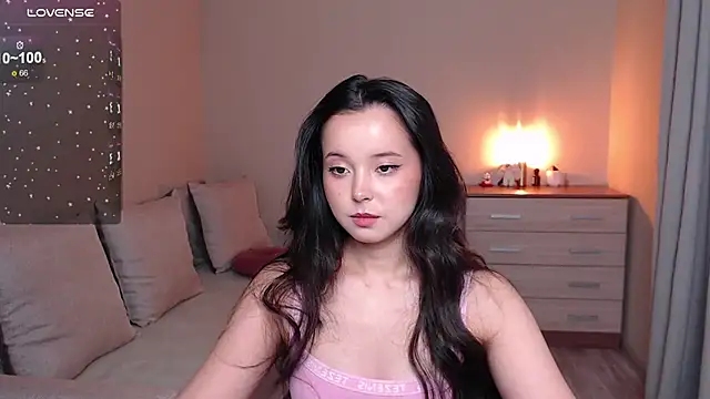 Snapshot of lia_hetty chatting on 10.30.25 lia hetty online show from 10.30.25