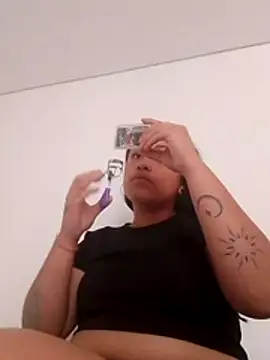 Snapshot of Luli2401 chatting on 01.05.26 Luli2401 online show from 01.05.26