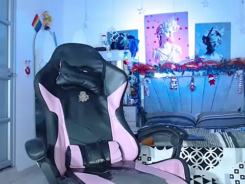 Snapshot of aishadlion chatting on 01.10.26 aishadlion online show from 01.10.26